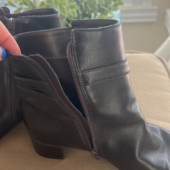 Naturalizer Brazil 7.5 Brown Bootie Faux Leather Zip Ankle Boot Shoes Western - Picture 14 of 14